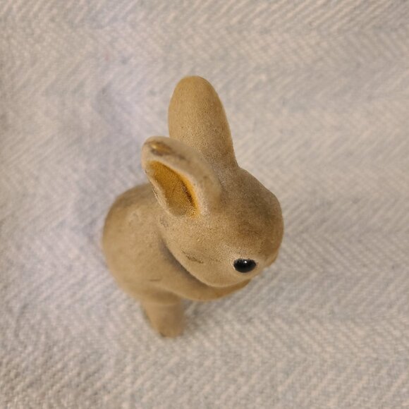 Vintage Hallmark flocked fuzzy rabbit bunny figurine collectible toy - Picture 3 of 7